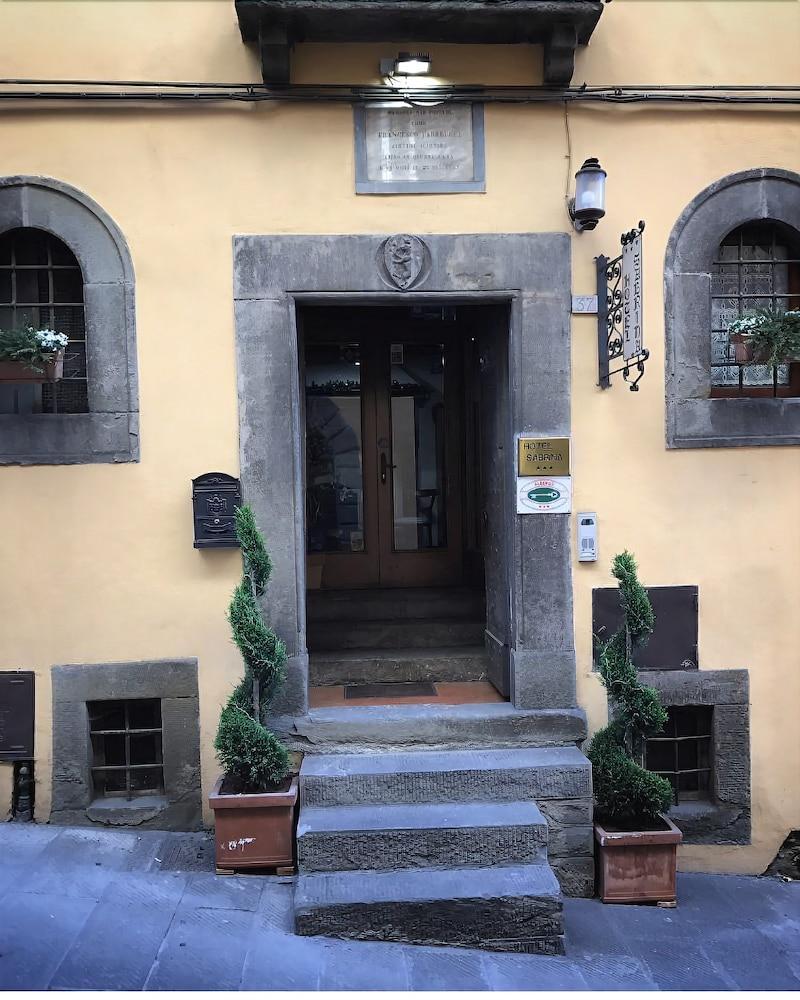 Hotel Sabrina Кортона Екстериор снимка